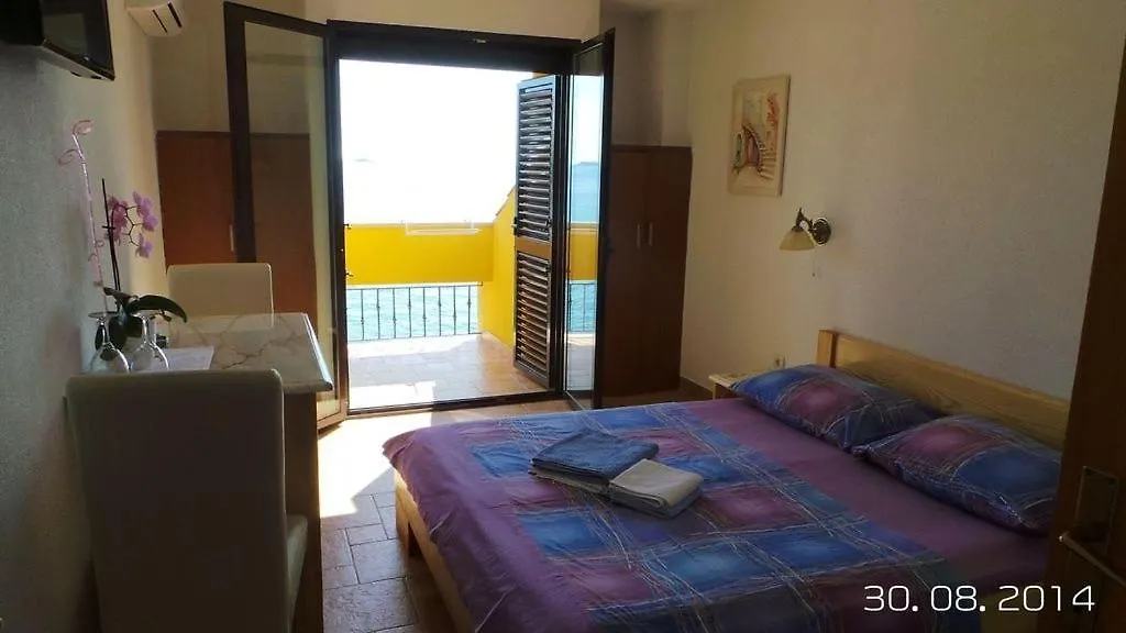 Room In Rovinj With Sea View, Balcony, Air Conditioning, W-Lan 81-4 0*,  Croatia